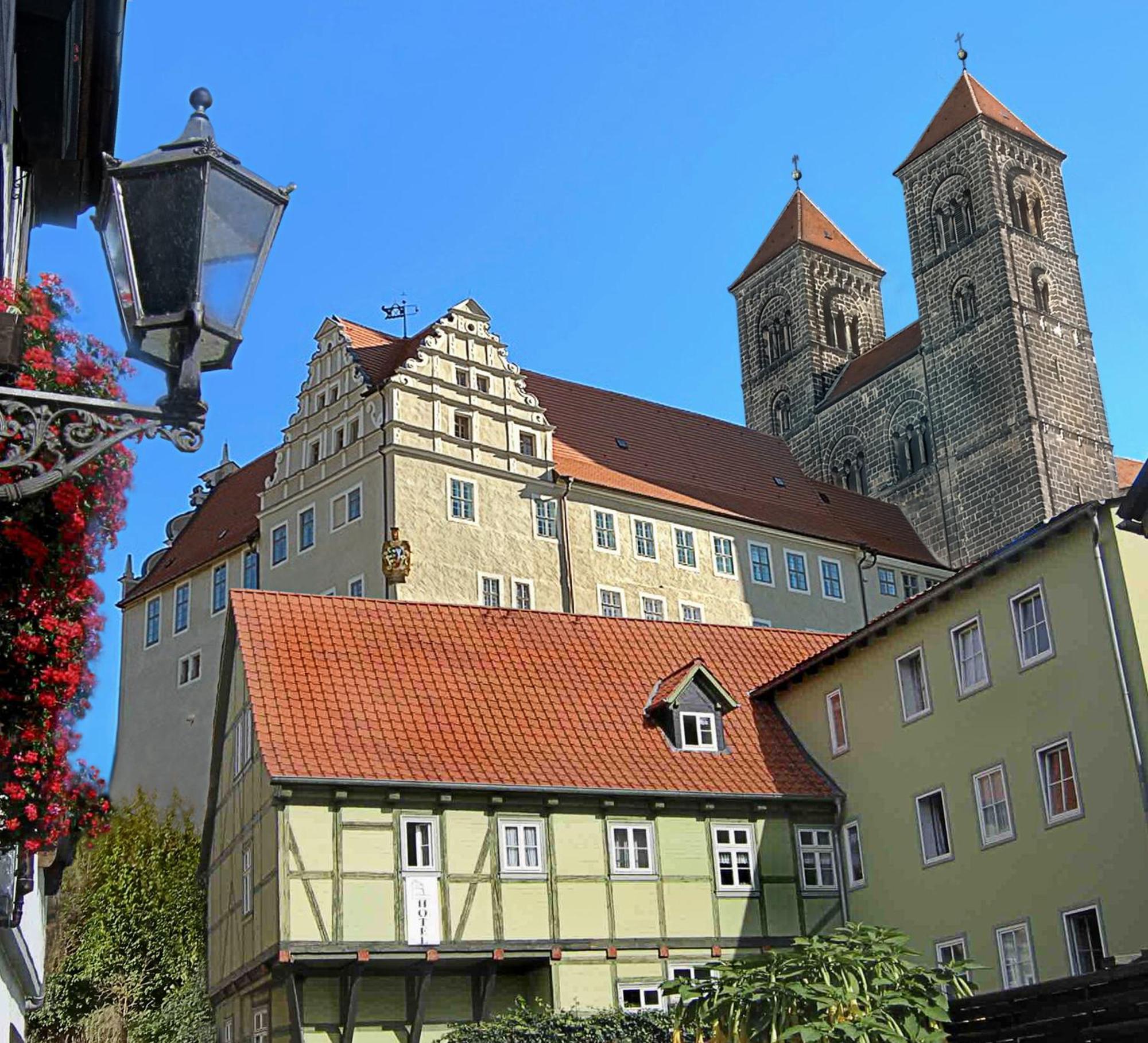 Hotel Domschatz 크베들린부르크 외부 사진