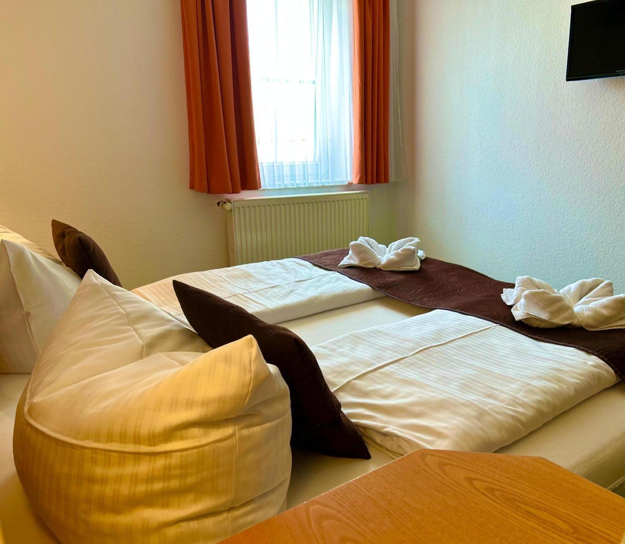 Hotel Domschatz 크베들린부르크 외부 사진