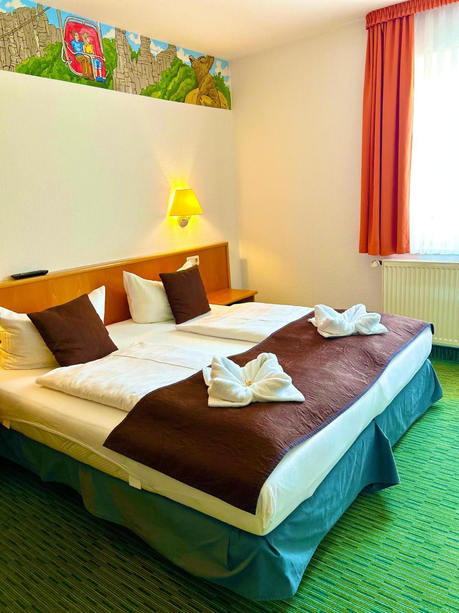 Hotel Domschatz 크베들린부르크 외부 사진