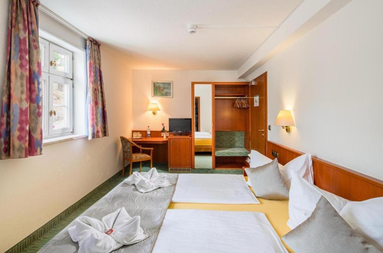 Hotel Domschatz 크베들린부르크 외부 사진