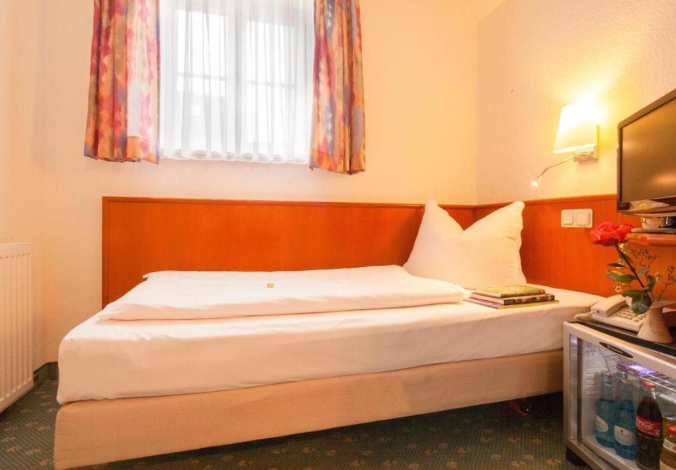 Hotel Domschatz 크베들린부르크 외부 사진