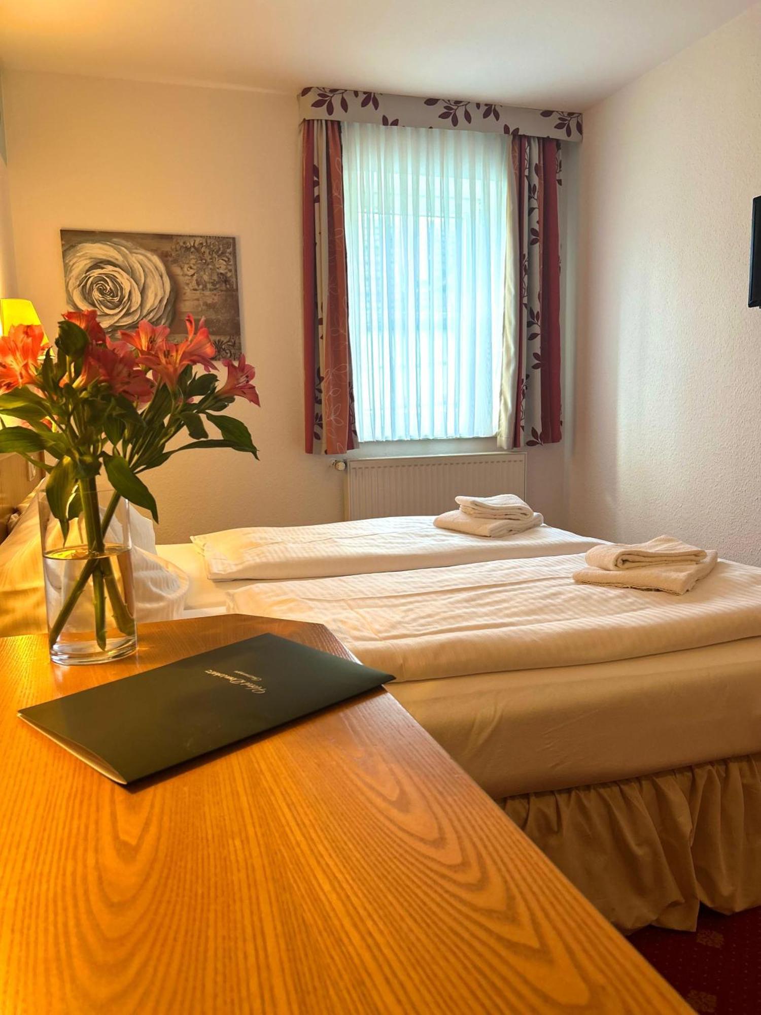 Hotel Domschatz 크베들린부르크 외부 사진