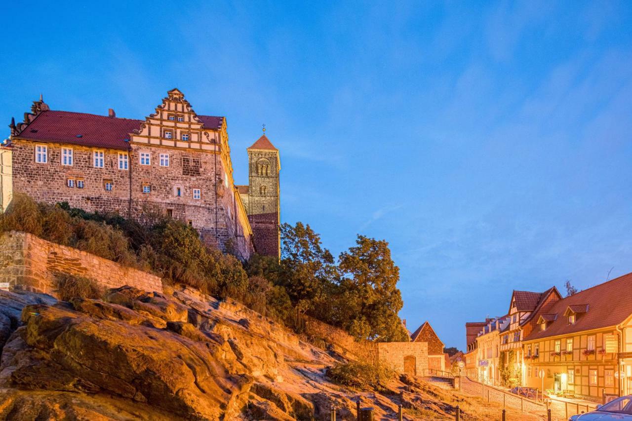 Hotel Domschatz 크베들린부르크 외부 사진